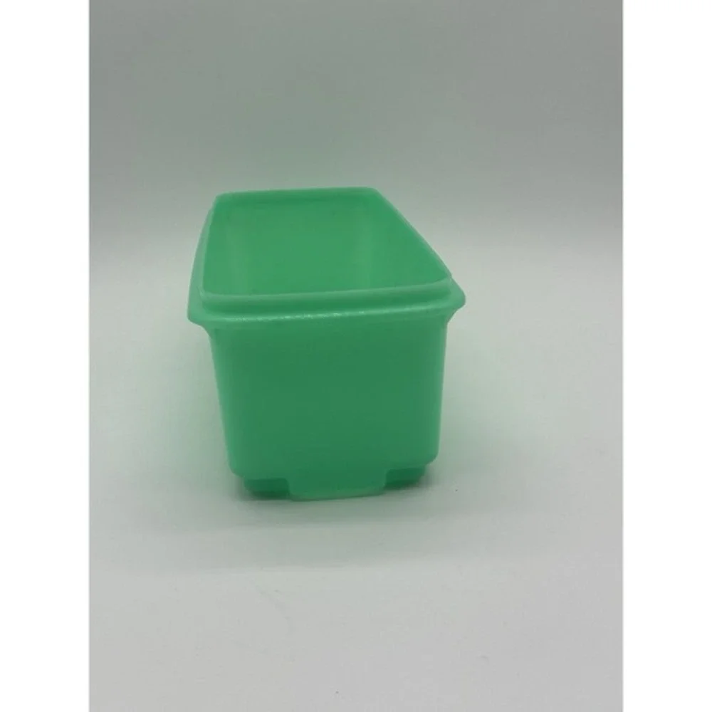 Vintage 2pc Tupperware Jadeite Green Celery Keeper Container 782‎ & Insert.